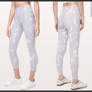RARE:Lululemon Wunder Under Leggings 25” Size 4